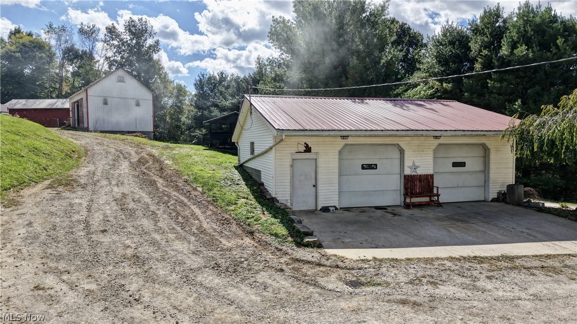 24328 Township Road 252b Newcomerstown OH 43832