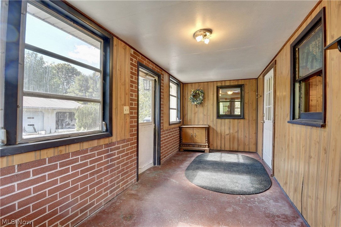 24328 Township Road 252b Newcomerstown OH 43832