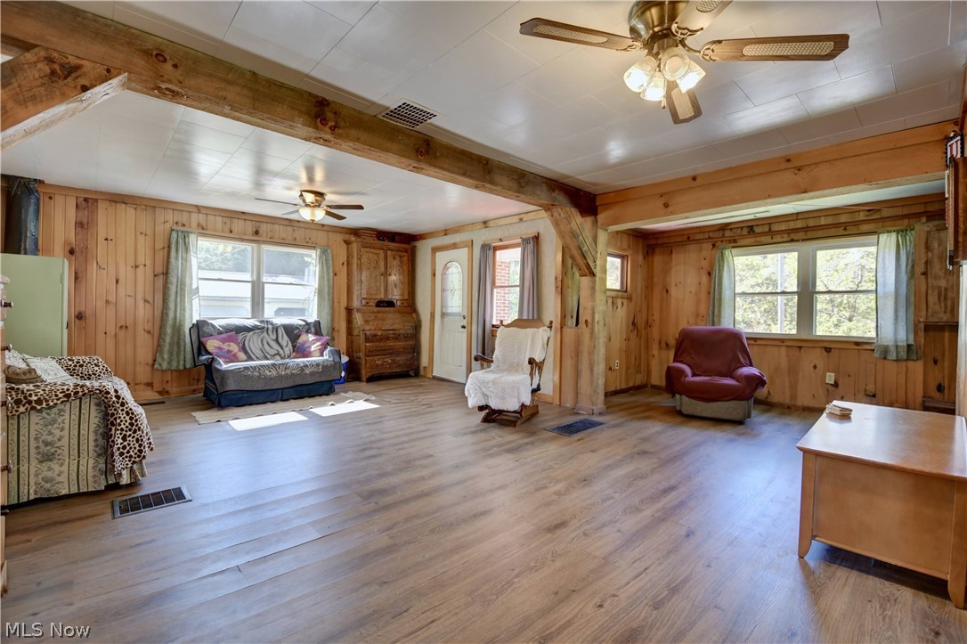 24328 Township Road 252b Newcomerstown OH 43832