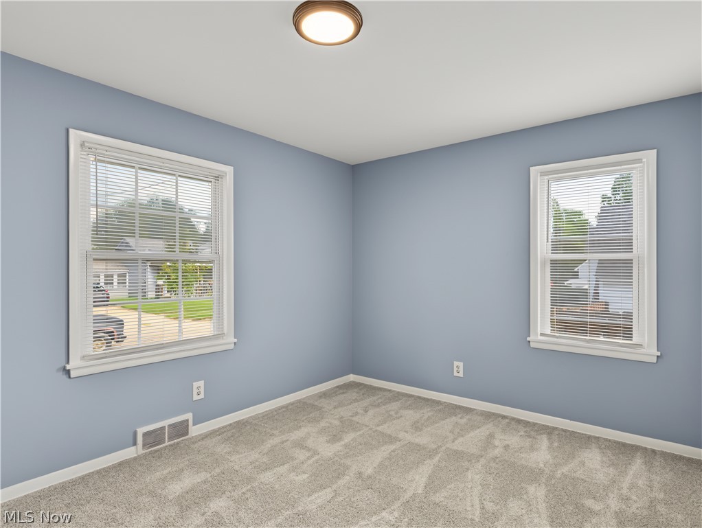 1064 Ray Street Akron OH 44306