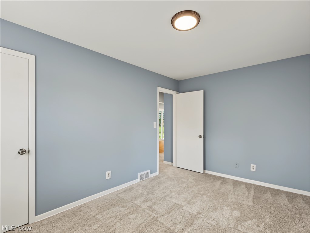 1064 Ray Street Akron OH 44306
