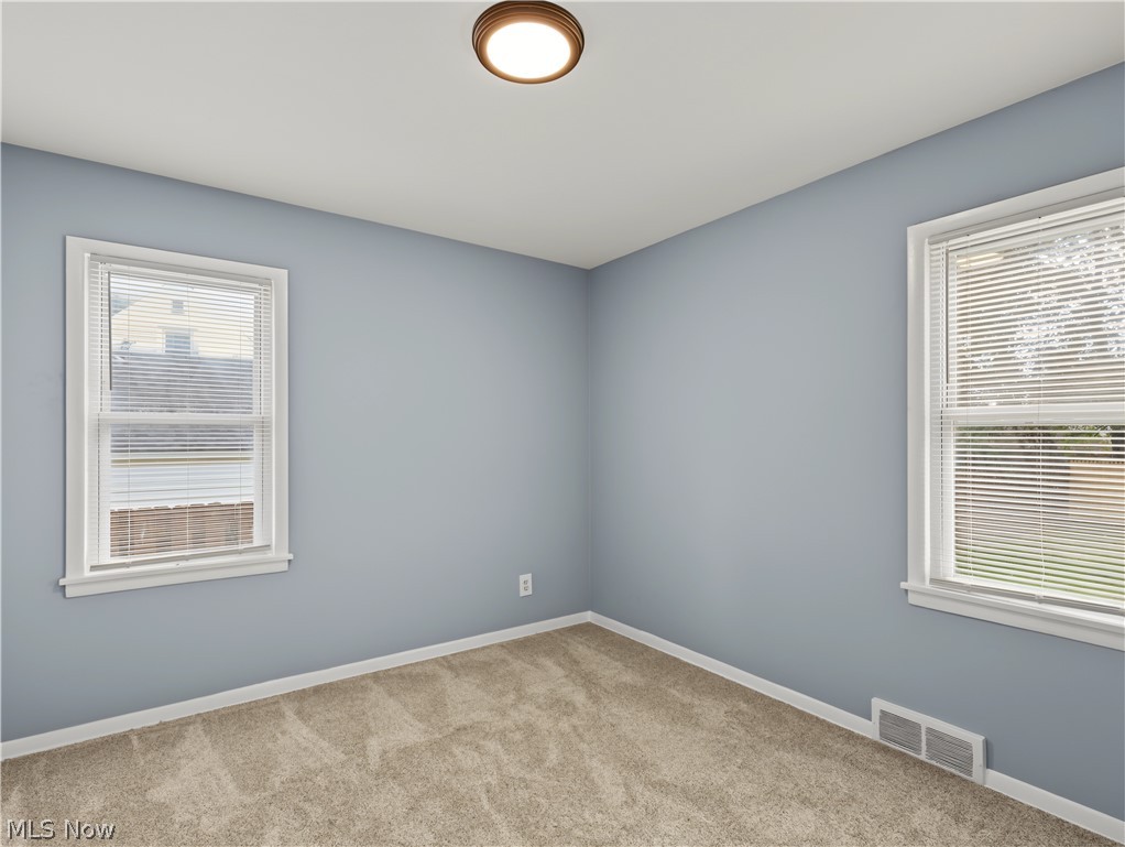 1064 Ray Street Akron OH 44306