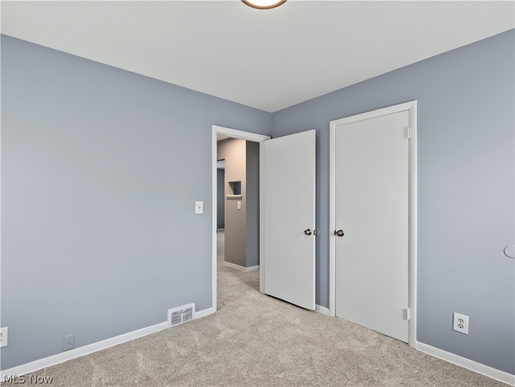 1064 Ray Street Akron OH 44306