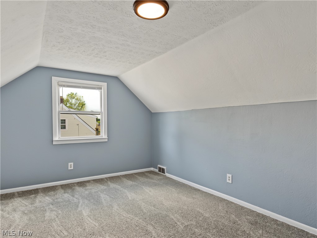 1064 Ray Street Akron OH 44306
