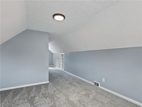 1064 Ray Street Akron OH 44306