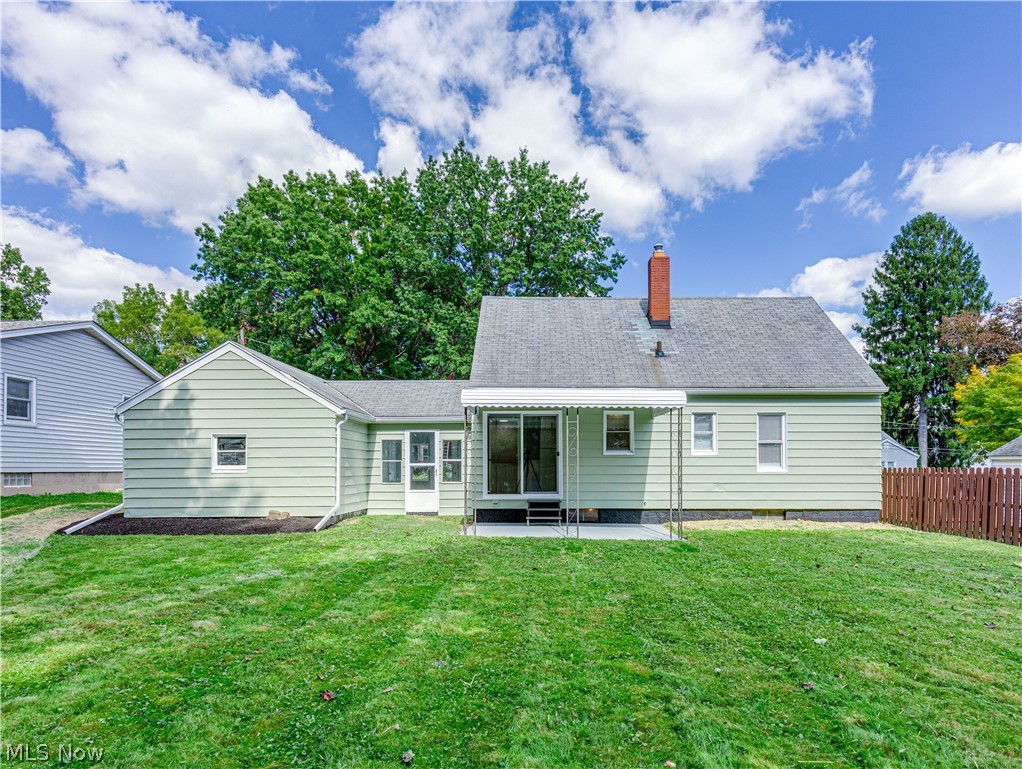 1064 Ray Street Akron OH 44306