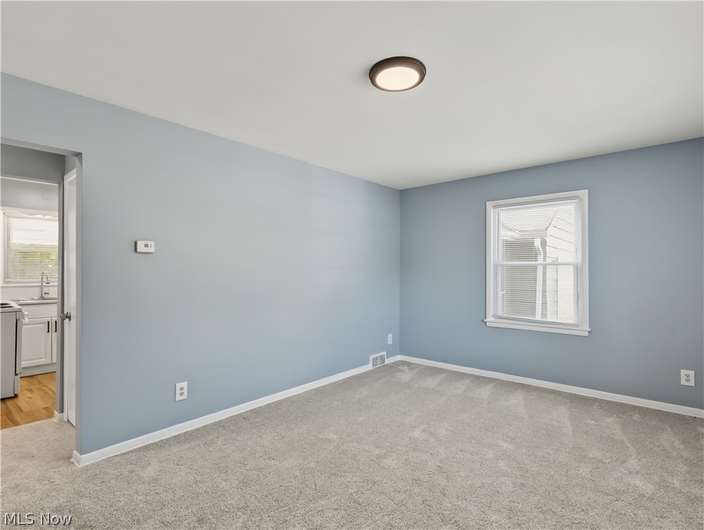 1064 Ray Street Akron OH 44306
