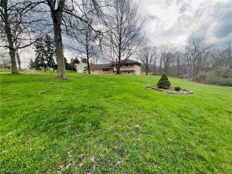 7360 N Meadowpark Drive Walton Hills OH 44146