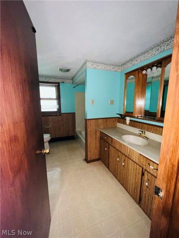 7360 N Meadowpark Drive Walton Hills OH 44146