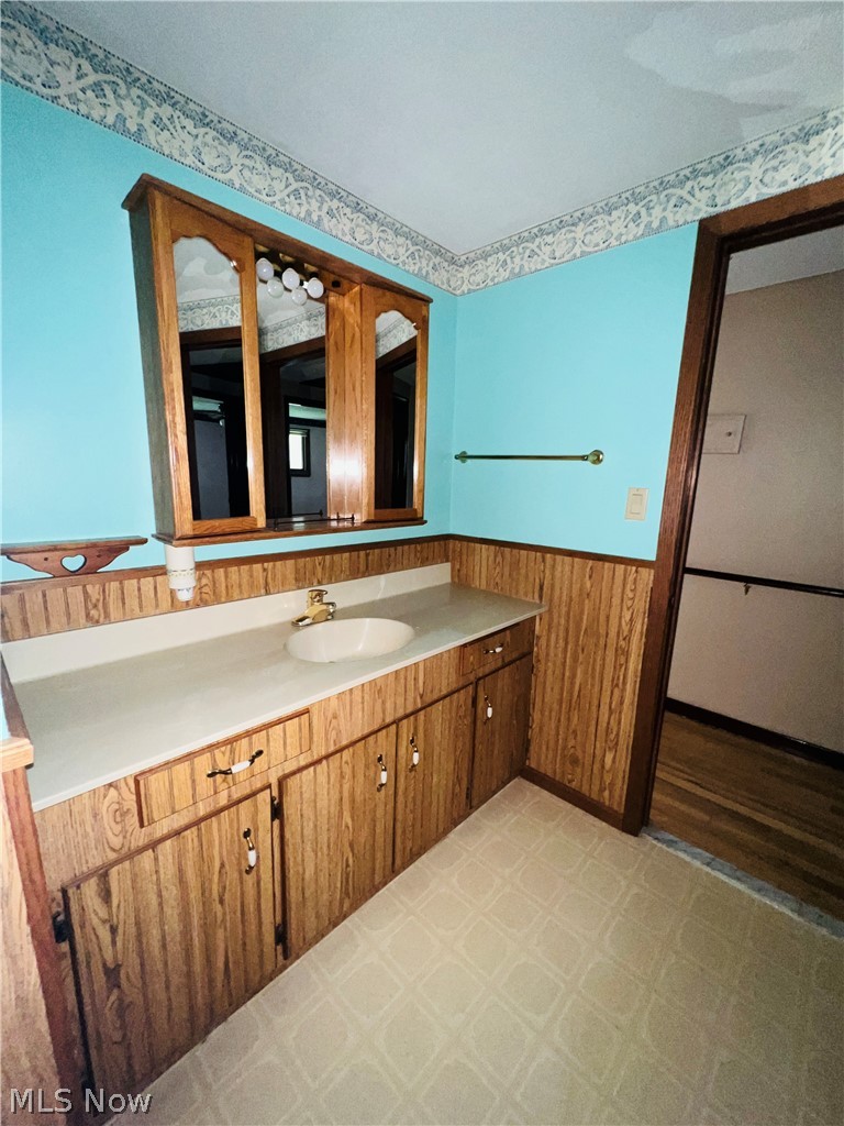 7360 N Meadowpark Drive Walton Hills OH 44146