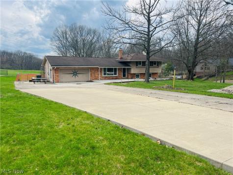 7360 N Meadowpark Drive Walton Hills OH 44146