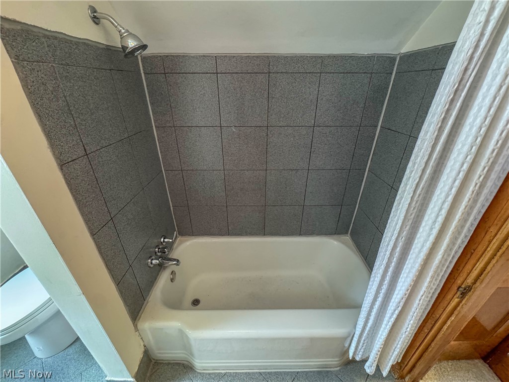 418 E Prospect Street Girard OH 44420