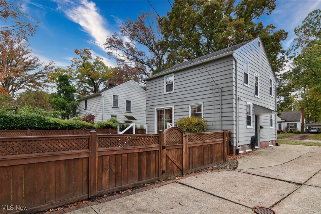 525 Oakmoor Road Bay Village OH 44140