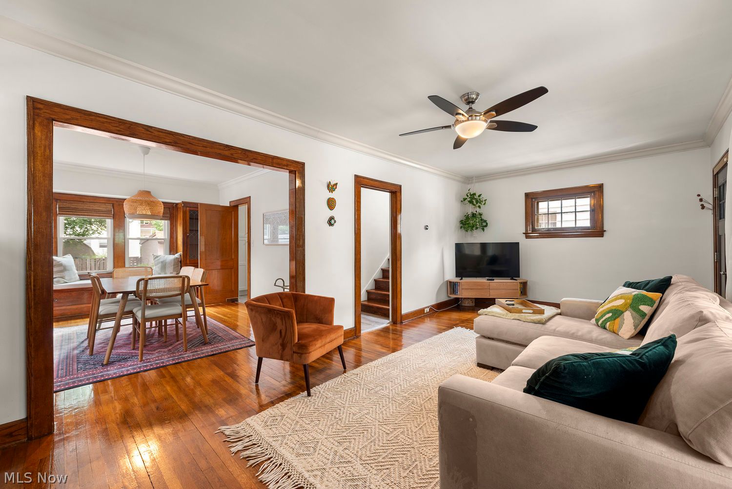 2093 Waterbury Road Lakewood OH 44107