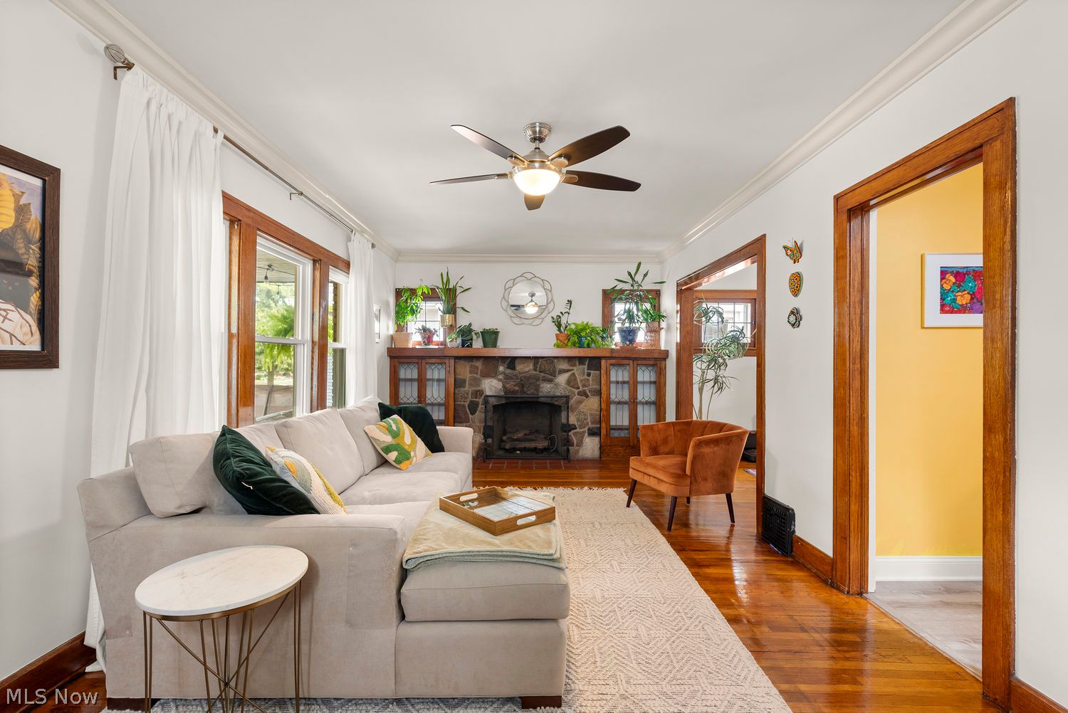 2093 Waterbury Road Lakewood OH 44107