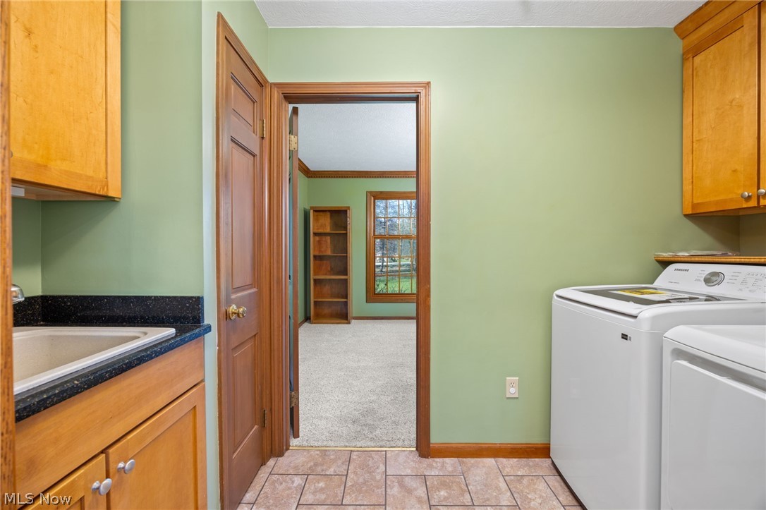 2509 Ridge Road Hinckley OH 44233