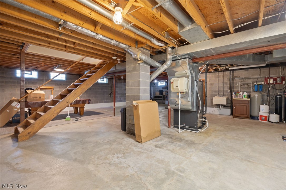 2509 Ridge Road Hinckley OH 44233