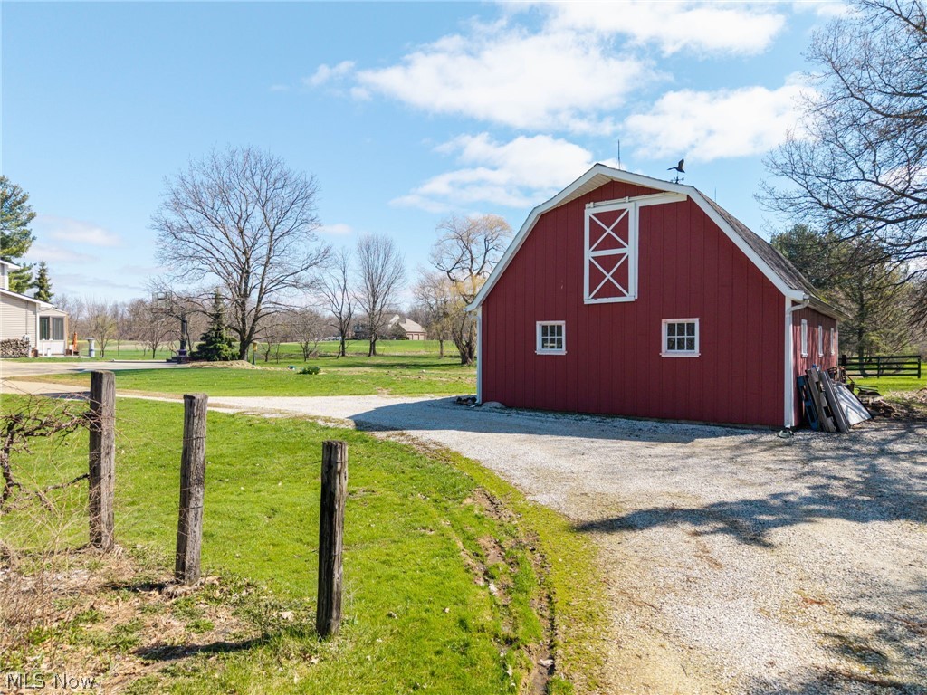 2509 Ridge Road Hinckley OH 44233