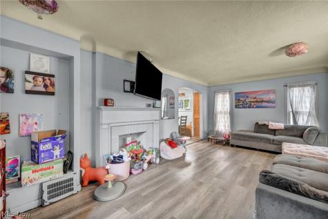 3081 W 137th Street Cleveland OH 44111