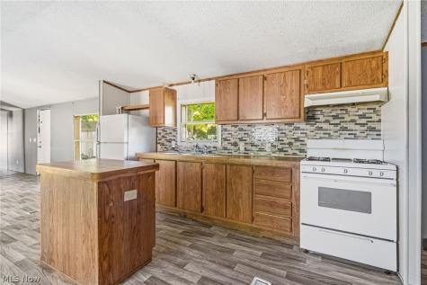 3354 Hilton Street NW Massillon OH 44646