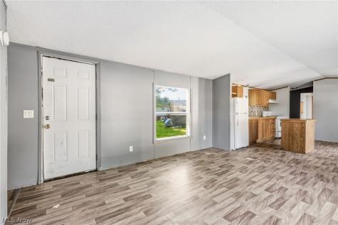 3354 Hilton Street NW Massillon OH 44646