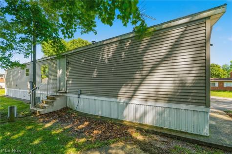 3354 Hilton Street NW Massillon OH 44646