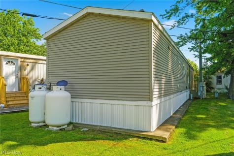 3354 Hilton Street NW Massillon OH 44646