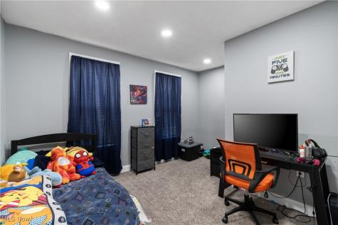 4131 E 74th Street Cleveland OH 44105