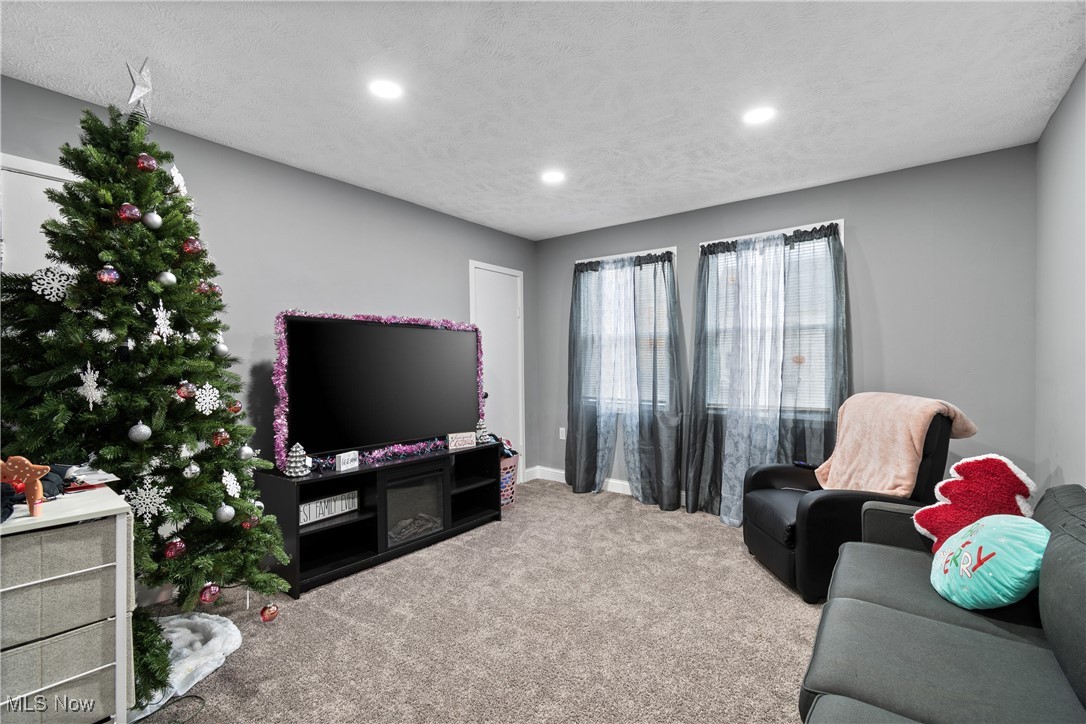 4131 E 74th Street Cleveland OH 44105