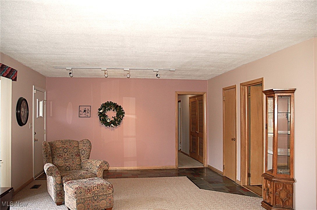 6626 Hawthorne Drive Brecksville OH 44141