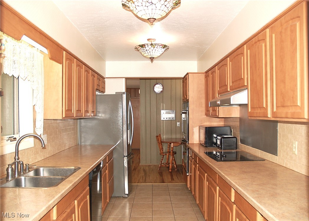 6626 Hawthorne Drive Brecksville OH 44141