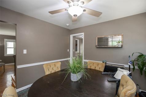 1724 Wiltshire Road Akron OH 44313