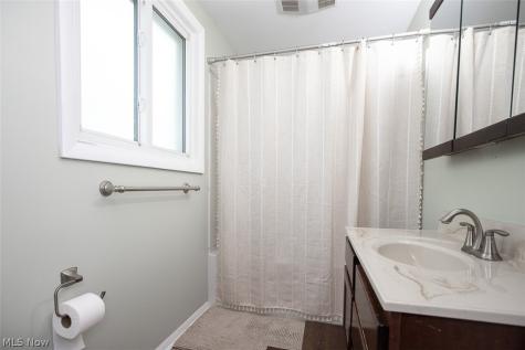 1724 Wiltshire Road Akron OH 44313