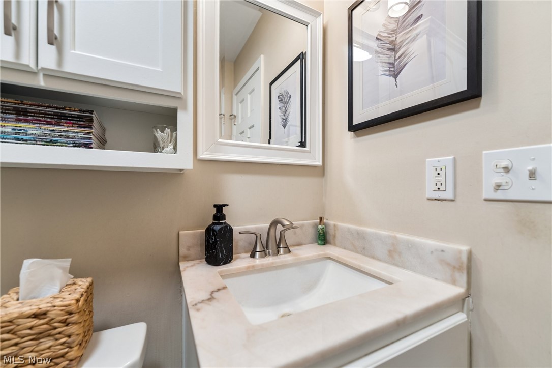 111 Leaview Lane Chagrin Falls OH 44022
