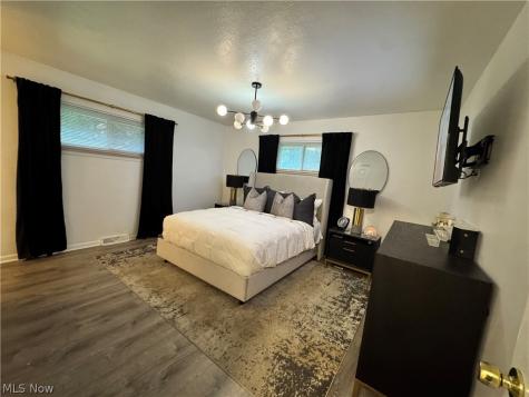 478 Karl Drive Richmond Heights OH 44143