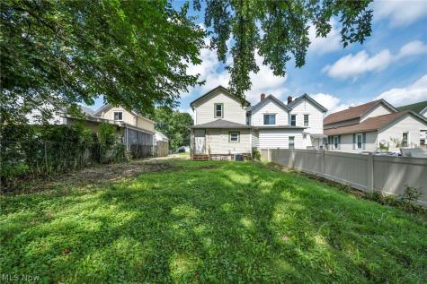 54 Brown Street Barberton OH 44203