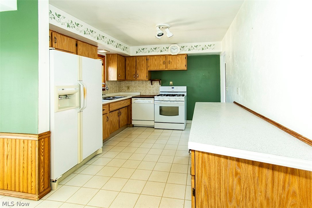 19155 Davinwood Drive Cleveland OH 44135