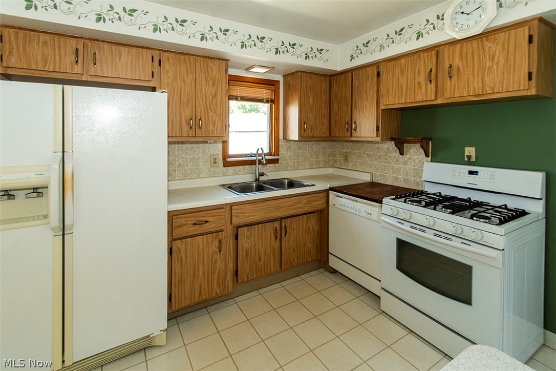 19155 Davinwood Drive Cleveland OH 44135