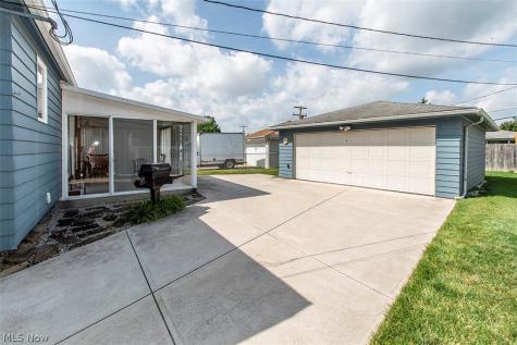 19155 Davinwood Drive Cleveland OH 44135