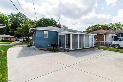 19155 Davinwood Drive Cleveland OH 44135