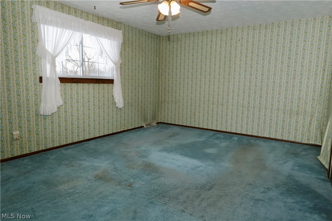 693 Idlewood Avenue Sheffield Lake OH 44054