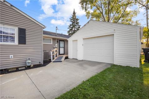 333 Olive Street Elyria OH 44035