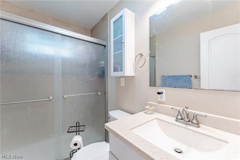 34561 Roberts Road Eastlake OH 44095
