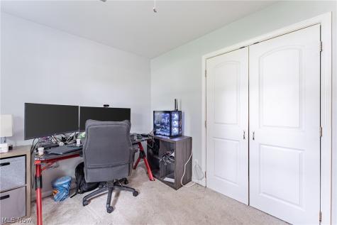 34561 Roberts Road Eastlake OH 44095