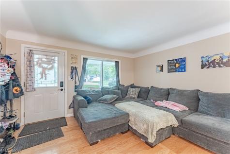 34561 Roberts Road Eastlake OH 44095