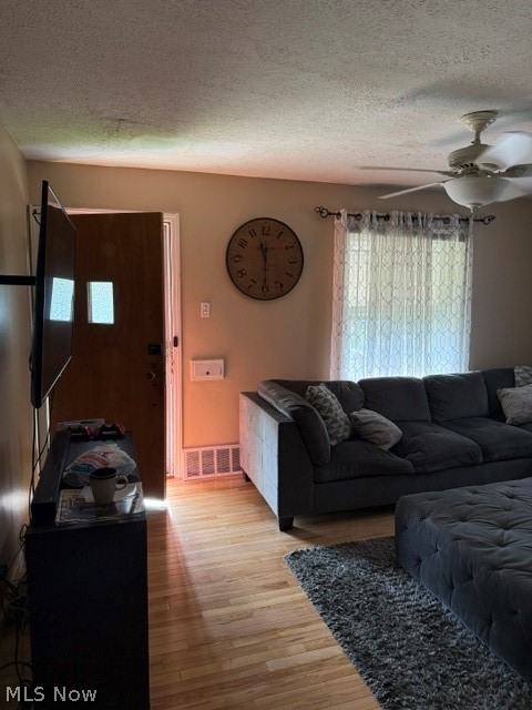 4141 W 57th Street Cleveland OH 44144