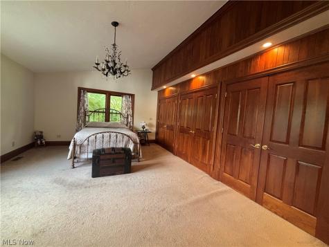 385 Cochran Road Aurora OH 44202