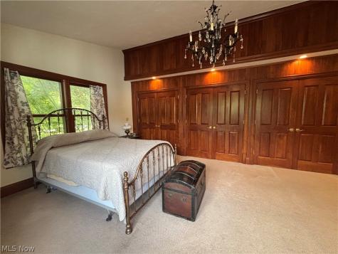385 Cochran Road Aurora OH 44202