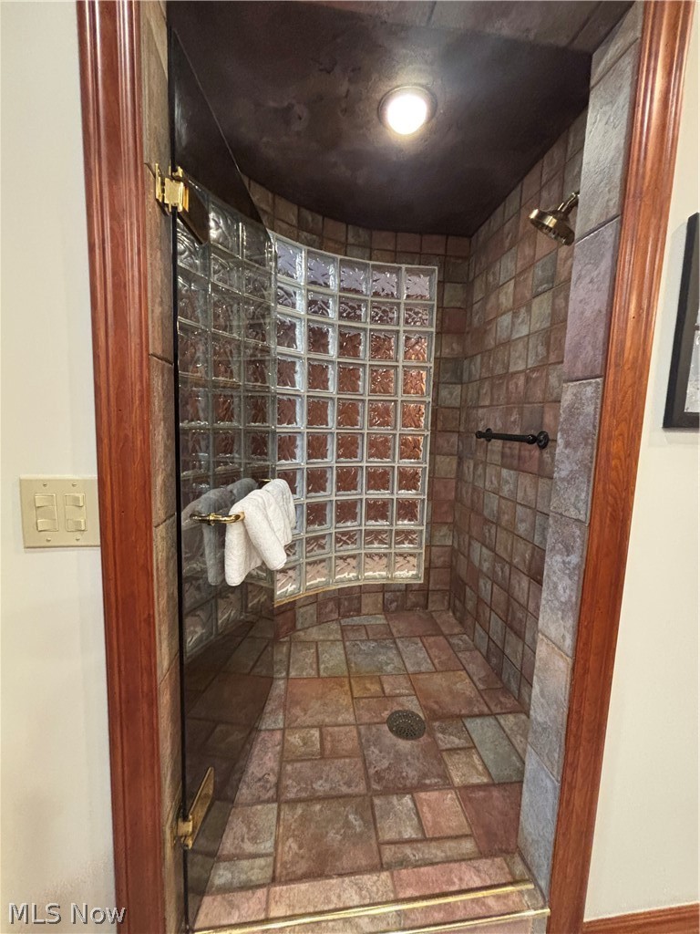 385 Cochran Road Aurora OH 44202