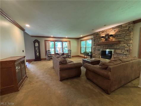 385 Cochran Road Aurora OH 44202